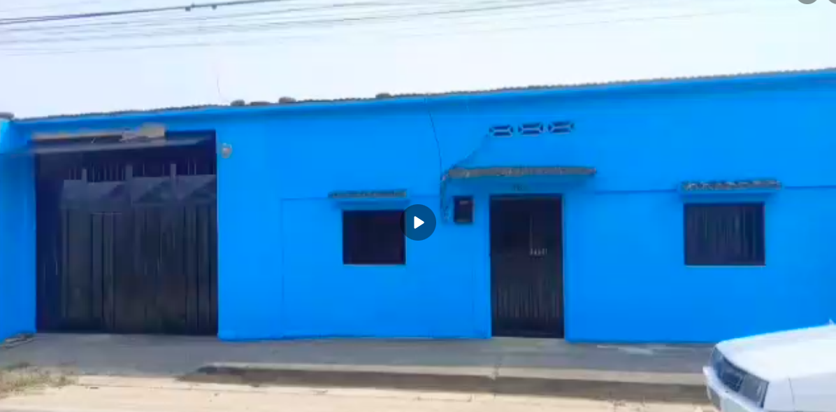 VENTA DE CASA EN LAS FLORES