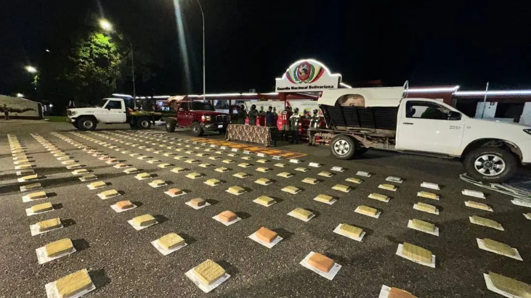Incautan más de 260 kilos de droga en Jáuregui